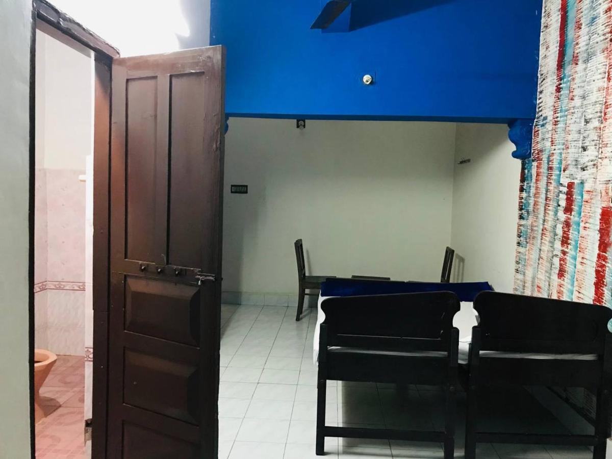 Brisbane Lodge & Hostel Kochi Extérieur photo